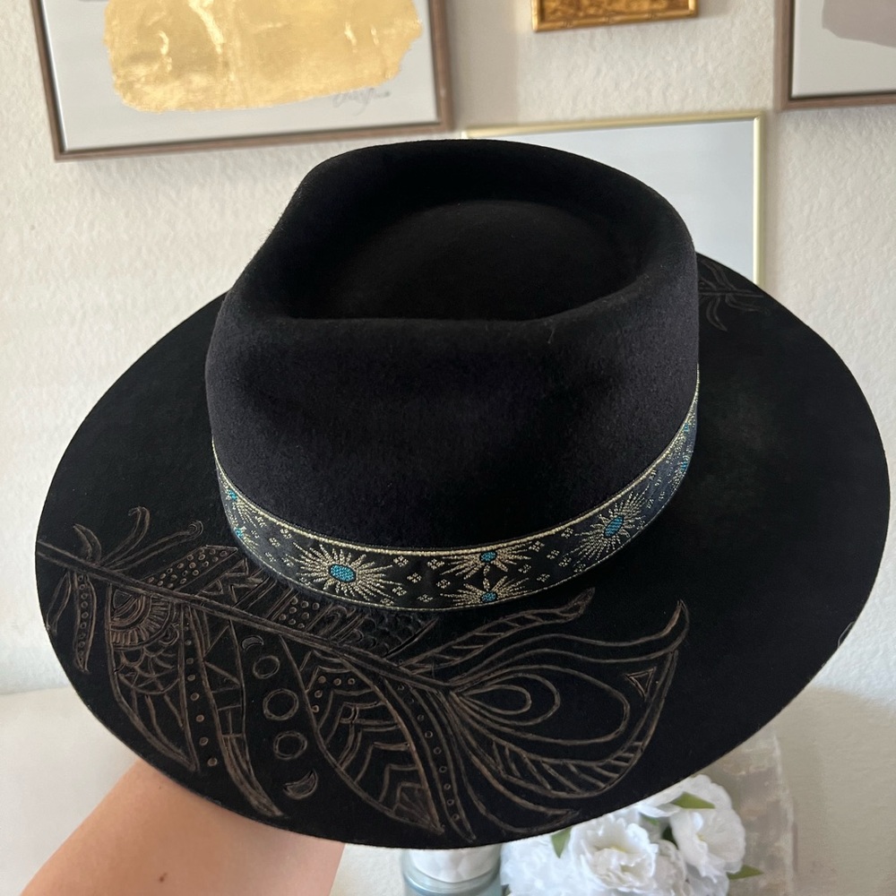 NWT Lack of Color Native Design Custom Burned Feather Hat - Picture 3 of 14